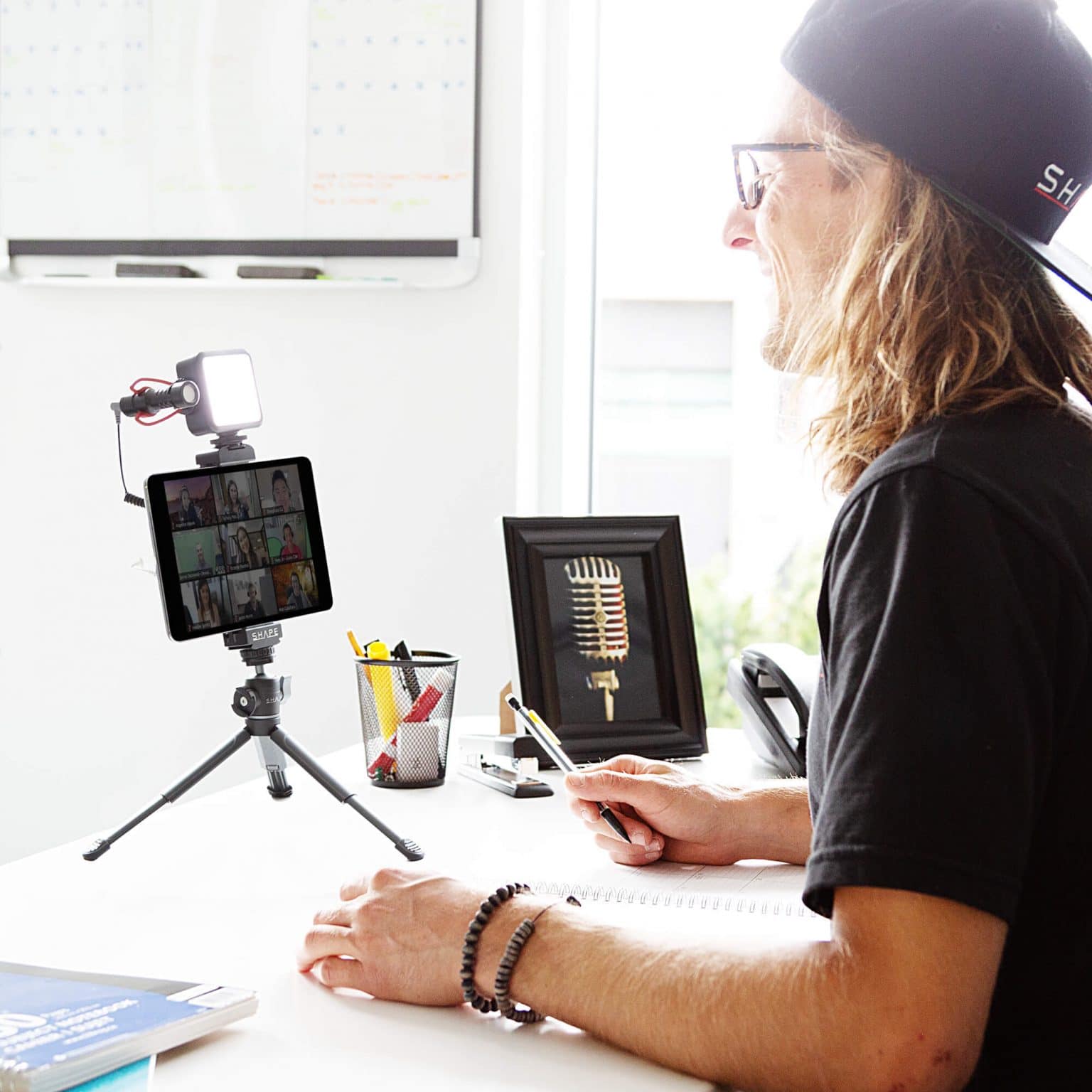 SHAPE Vlogging Kit for iPad Tripod Accessory SHAPE wlb