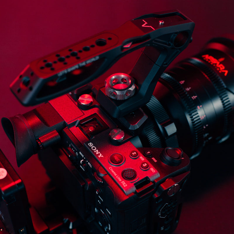 shape-creator-top-handle arri anti-twist mount installed on cinema camera with threaded mounting points
